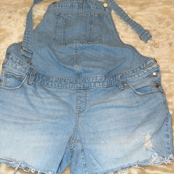 Isabel Maternity by Ingrid & Isabel Other - Isabel maternity overol short